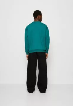 Kaotiko Crew San Diego College Unisex - Sweater - Heura 10 Kaotiko Crew San Diego College Unisex - Sweater - Heura -Kaotiko Winkel 030fc37064594991854b8a941b1879ff