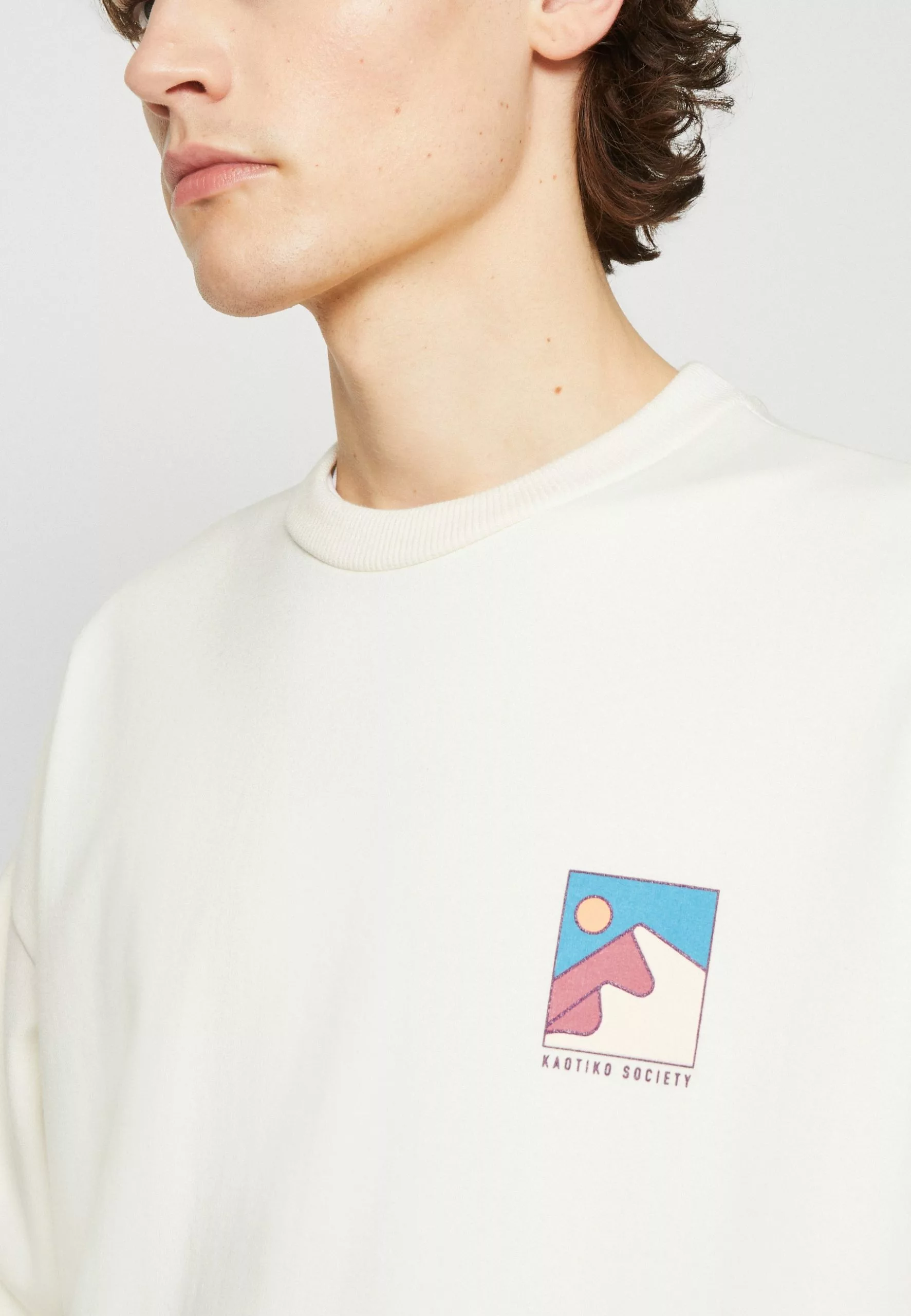 Kaotiko Crew Mountain Unisex - Sweater - Ivory 8 Kaotiko Crew Mountain Unisex - Sweater - Ivory - Afbeelding 6