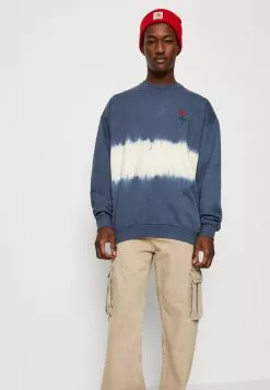 Kaotiko Crew Unisex - Sweater - Rose Black -Kaotiko Winkel 24481548229d494fa762c4c2305ff2b8