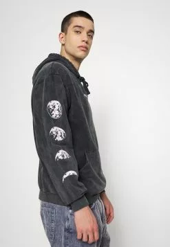 Kaotiko Moon Night Hoodie - Sweater - Black -Kaotiko Winkel 33e2443605bd43aa80391c325120c1b4