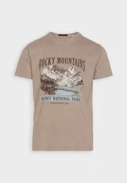 Kaotiko Rocky Mountains Unisex - T-Shirt Print - Dark Bone 11 Kaotiko Rocky Mountains Unisex - T-Shirt Print - Dark Bone -Kaotiko Winkel 37bd967fbd6e45e5884ae2caf032449f