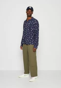 Kaotiko Winkel -Kaotiko Winkel 4036b627a87549d2acb0f24c275b9f2c