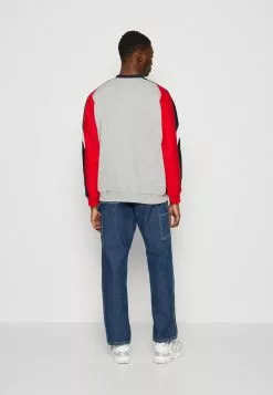 Kaotiko Crew Keoni Unisex - Sweater - Grey/Royal/Red 10 Kaotiko Crew Keoni Unisex - Sweater - Grey/Royal/Red -Kaotiko Winkel 41104cbc3cda4a9c8059a1b0705fb8f3