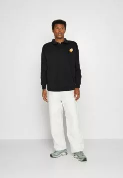 Kaotiko Crew Pomerania Unisex - Sweater - Black -Kaotiko Winkel 54eaa2e356ef4780b86a1c8eb6aa64b0