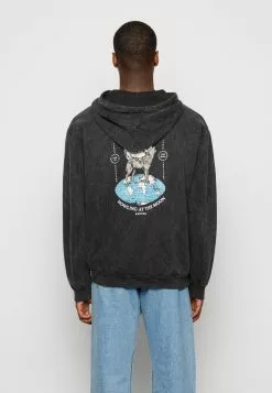 Kaotiko Howling Wolves Unisex - Hoodie - Black -Kaotiko Winkel 597bcee31e1740caae9437a14b219580