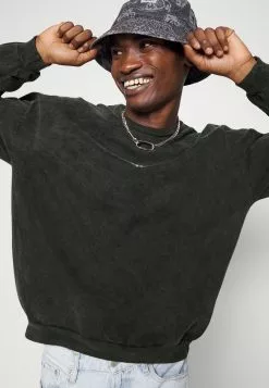 Kaotiko Crew Washed Bomb Dystopia Unisex - Sweater - Black -Kaotiko Winkel 5e86ba8869c7499a8ead37981c48015a