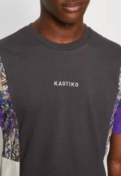 Kaotiko Memphis Unisex - T-Shirt Print - Ivory/Grey/Purple -Kaotiko Winkel 83a9d8a7d1b54cac9e47fcdf10deca34