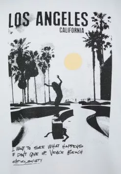 Kaotiko Crew Los Angeles Unisex - Sweater - White -Kaotiko Winkel 973f5d972c9f4491a7ad60146a0459dd