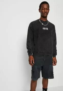 Kaotiko Crew Washed Heron Japan Unisex - Sweater - Black -Kaotiko Winkel 97cb340c6ed348fea5c12c10f2a9ffef