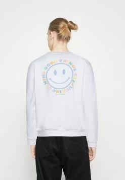 Kaotiko Crew Smile - Sweater - White -Kaotiko Winkel ac539059ebec4169a5d3481b079d8c0b
