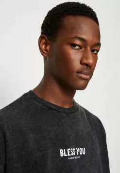 Kaotiko Crew Bless You Unisex - Sweater - Black -Kaotiko Winkel c9b122105ae94ee79d49154eb2cbb196