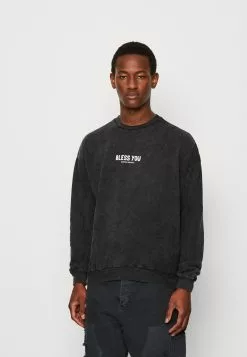 Kaotiko Crew Bless You Unisex - Sweater - Black -Kaotiko Winkel dd328d239ba5418dbdf5d80106590ae1