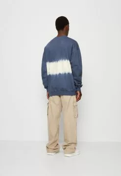 Kaotiko Crew Unisex - Sweater - Rose Black -Kaotiko Winkel e33b3030145a45cabc504ac85db2ad82