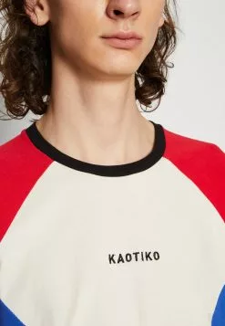 Kaotiko Levin Unisex - T-Shirt Print - Ivory/Red/Royal 12 Kaotiko Levin Unisex - T-Shirt Print - Ivory/Red/Royal -Kaotiko Winkel e47d18eb83ff41d0a7c0470211fca3e1