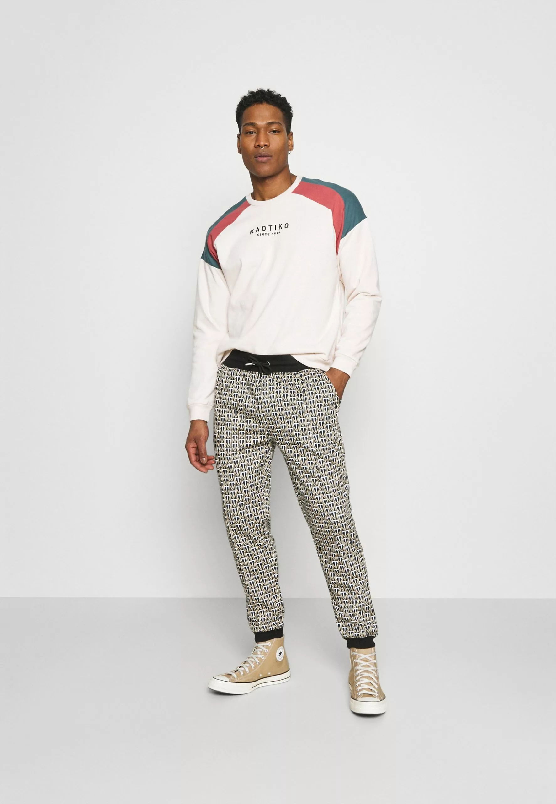 Kaotiko Unisex Crew - Sweater - White 4 Kaotiko Unisex Crew - Sweater - White - Afbeelding 2