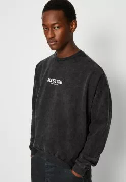 Kaotiko Crew Bless You Unisex - Sweater - Black -Kaotiko Winkel e76fc80f12314fb4acc7f033bbf64e93