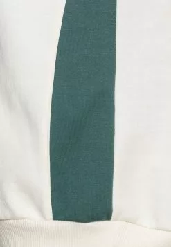 Kaotiko Crew Keoni Unisex - Sweater - Ivory/Navy/Red 7 Kaotiko Crew Keoni Unisex - Sweater - Ivory/Navy/Red -Kaotiko Winkel ea5c817fa7b144a69ae2ab119e227c5a