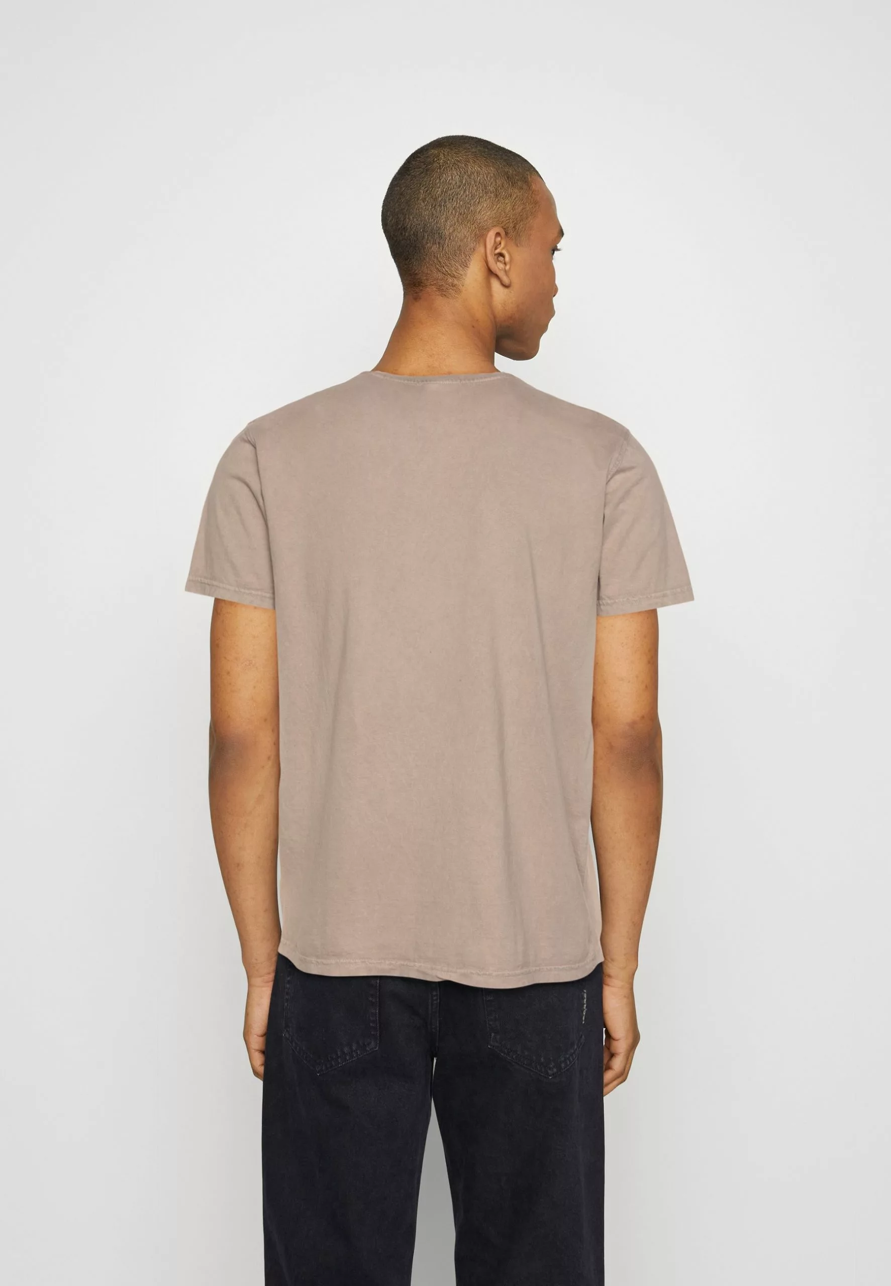 Kaotiko Rocky Mountains Unisex - T-Shirt Print - Dark Bone 5 Kaotiko Rocky Mountains Unisex - T-Shirt Print - Dark Bone - Afbeelding 3