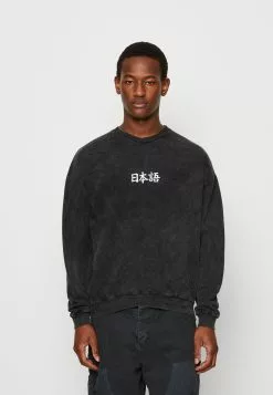 Kaotiko Crew Washed Heron Japan Unisex - Sweater - Black -Kaotiko Winkel f7942dbacf0844978f1f68f4944280d2